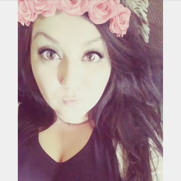 Meet your Posher, Danielle - Picture 1 of 1